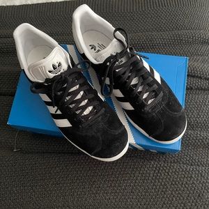 Adidas Gazelle Sneakers